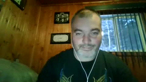 Snapshot of babybaby83 chatting on December 20, 2024, 7:50 pm Darren online show from December 20, 2024, 7:50 pm