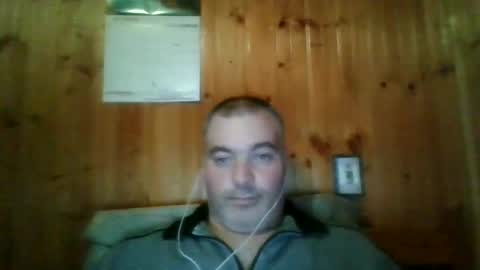 Snapshot of babybaby83 chatting on December 22, 2024, 4:50 am Darren online show from December 22, 2024, 4:50 am