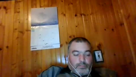 Snapshot of babybaby83 chatting on January 7, 2025, 1:38 am Darren online show from January 7, 2025, 1:38 am