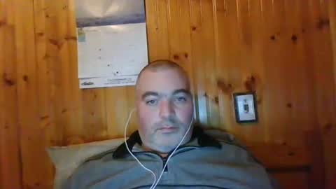 Snapshot of babybaby83 chatting on January 8, 2025, 3:29 am Darren online show from January 8, 2025, 3:29 am