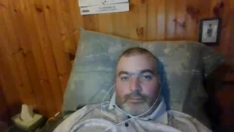 Snapshot of babybaby83 chatting on January 22, 2025, 2:37 am Darren online show from January 22, 2025, 2:37 am