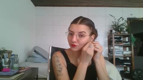 Snapshot of babydemon6 chatting on September 19, 2025, 12:28 pm babydemon6 online show from September 19, 2025, 12:28 pm