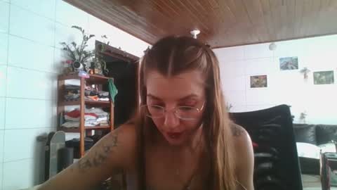 Snapshot of babydemon6 chatting on October 15, 2025, 7:14 pm babydemon6 online show from October 15, 2025, 7:14 pm