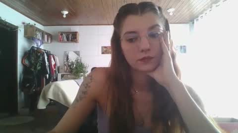 Snapshot of babydemon6 chatting on October 17, 2025, 2:52 pm babydemon6 online show from October 17, 2025, 2:52 pm