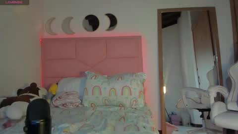 Snapshot of babydollvibes chatting on November 12, 2025, 6:19 pm mia online show from November 12, 2025, 6:19 pm