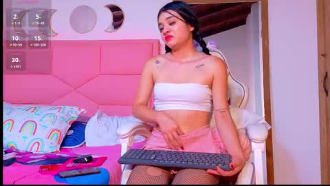 Snapshot of babydollvibes chatting on December 13, 2025, 7:53 pm mia online show from December 13, 2025, 7:53 pm