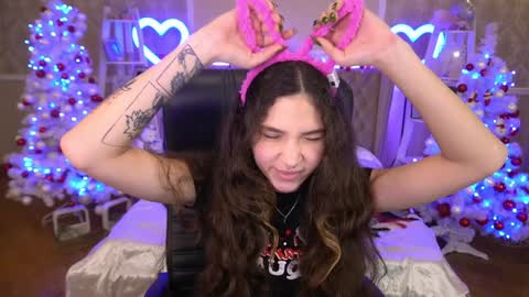 Snapshot of babyflowerr chatting on December 25, 2024, 11:10 pm Sasha online show from December 25, 2024, 11:10 pm