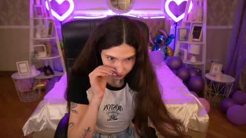 Snapshot of babyflowerr chatting on January 29, 2025, 11:56 pm Sasha online show from January 29, 2025, 11:56 pm