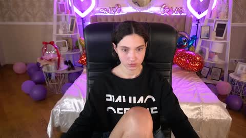 Snapshot of babyflowerr chatting on February 8, 2025, 2:47 am Sasha online show from February 8, 2025, 2:47 am