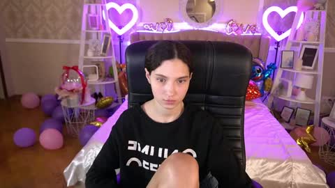 Snapshot of babyflowerr chatting on February 8, 2025, 5:51 am Sasha online show from February 8, 2025, 5:51 am