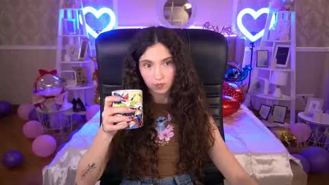 Snapshot of babyflowerr chatting on February 10, 2025, 8:10 pm Sasha online show from February 10, 2025, 8:10 pm