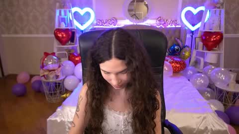 Snapshot of babyflowerr chatting on February 12, 2025, 8:18 pm Sasha online show from February 12, 2025, 8:18 pm