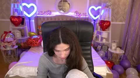 Snapshot of babyflowerr chatting on February 20, 2025, 5:01 am Sasha online show from February 20, 2025, 5:01 am