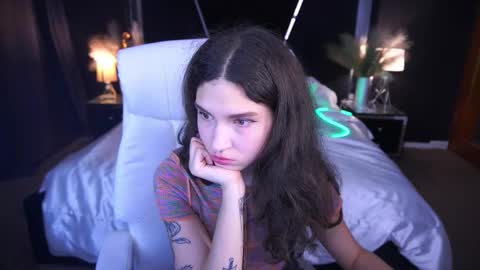 Snapshot of babyflowerr chatting on October 12, 2025, 6:40 pm Sasha online show from October 12, 2025, 6:40 pm