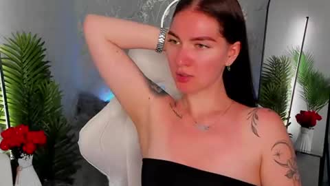Snapshot of babyisperfect chatting on June 17, 2026, 12:35 am Sophia online show from June 17, 2026, 12:35 am