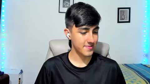 babymaik online show from October 27, 2025, 5:33 am