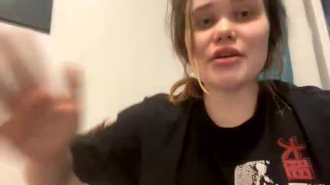 babymeow17 online show from May 9, 2026, 1:11 am