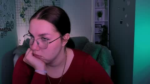 Snapshot of babymiadoll chatting on April 6, 2026, 6:14 am Mia online show from April 6, 2026, 6:14 am