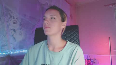 Snapshot of babymuro4ka chatting on September 12, 2025, 8:31 pm Sonya online show from September 12, 2025, 8:31 pm