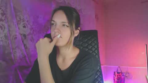 Snapshot of babymuro4ka chatting on October 1, 2025, 5:08 pm Sonya online show from October 1, 2025, 5:08 pm