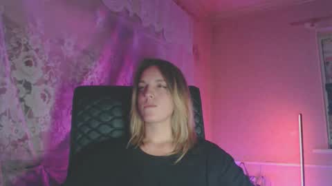 Snapshot of babymuro4ka chatting on October 2, 2025, 5:42 pm Sonya online show from October 2, 2025, 5:42 pm