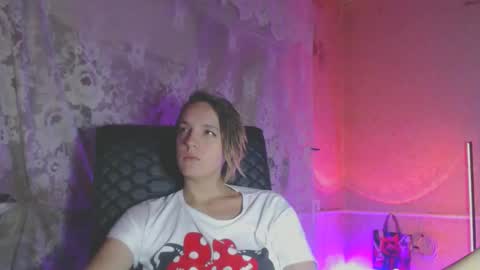 Snapshot of babymuro4ka chatting on October 15, 2025, 8:20 pm Sonya online show from October 15, 2025, 8:20 pm