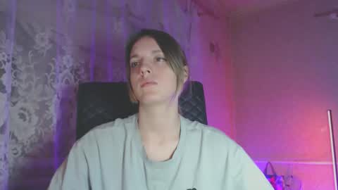 Sonya online show from November 27, 2025, 6:43 pm