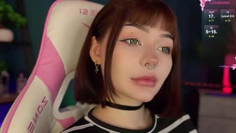 Nika online show from October 19, 2025, 5:52 am