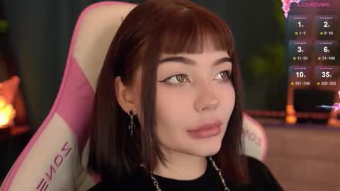 Nika online show from November 13, 2025, 9:25 pm