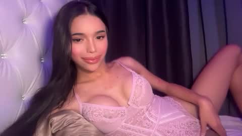 babysabrinaxx online show from May 18, 2026, 3:35 am