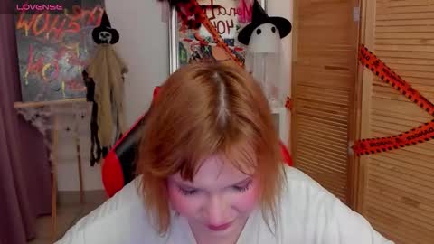 babyyulli online show from October 29, 2025, 8:38 am