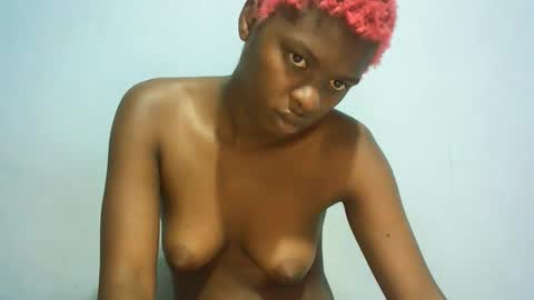 Snapshot of babyzuri chatting on January 13, 2026, 12:43 pm Zuri online show from January 13, 2026, 12:43 pm