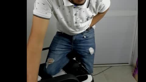 Snapshot of bad_boy_master_findom chatting on February 19, 2026, 2:29 am bad_boy_master_findom online show from February 19, 2026, 2:29 am