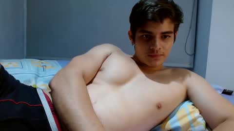 badbunny_69_ online show from January 18, 2025, 10:39 am