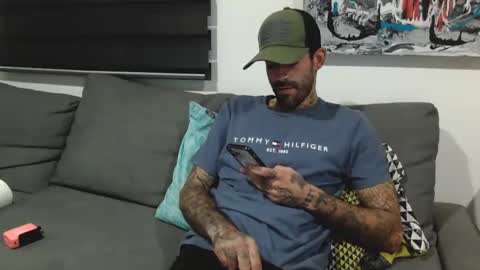 BadCouple  online show from September 20, 2025, 4:46 am