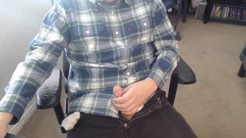 Snapshot of baddaddy77 chatting on January 27, 2025, 5:04 pm baddaddy77 online show from January 27, 2025, 5:04 pm