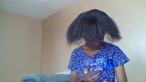 Snapshot of baddie_bunnie chatting on December 18, 2025, 10:54 am baddie_bunnie online show from December 18, 2025, 10:54 am