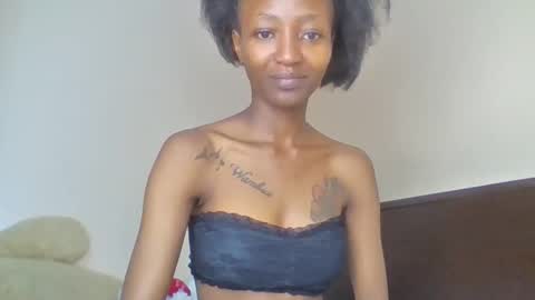 Snapshot of baddie_bunnie chatting on December 22, 2025, 8:33 am baddie_bunnie online show from December 22, 2025, 8:33 am