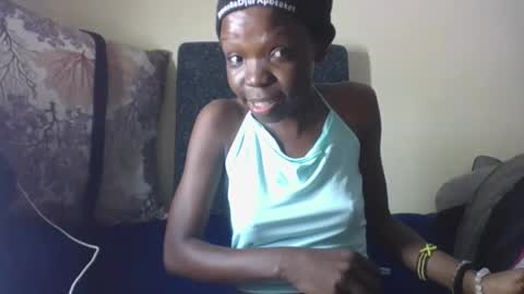 Snapshot of baddie_floxxy chatting on May 5, 2026, 7:00 pm baddie_floxxy online show from May 5, 2026, 7:00 pm