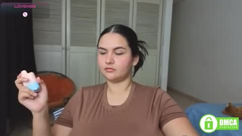 want custom text me through my snap 3  online show from March 5, 2026, 2:51 am