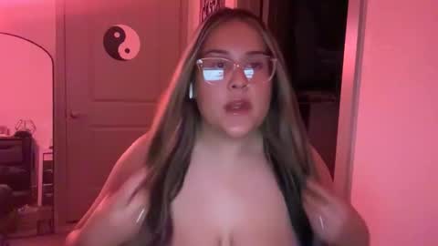 baddiemaddiee69 online show from November 29, 2025, 6:27 am