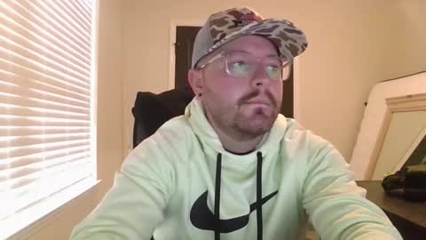 Snapshot of baddydaddy23 chatting on October 5, 2025, 6:50 pm Jon online show from October 5, 2025, 6:50 pm