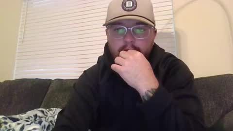 Snapshot of baddydaddy23 chatting on October 26, 2025, 12:00 pm Jon online show from October 26, 2025, 12:00 pm