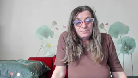 Snapshot of badgg chatting on March 1, 2026, 12:18 pm Gina online show from March 1, 2026, 12:18 pm