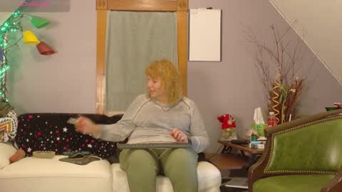 Badgirlpr online show from November 25, 2025, 10:32 pm