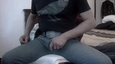 Snapshot of badhombremx chatting on May 2, 2026, 1:38 pm Mexican livin Off the Wall online show from May 2, 2026, 1:38 pm