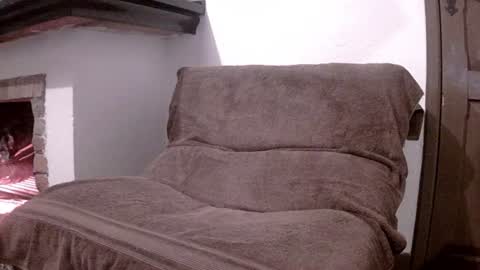 Snapshot of badhombremx chatting on June 15, 2026, 5:53 am Mexican livin Off the Wall online show from June 15, 2026, 5:53 am