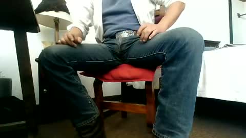 Snapshot of badhombremx chatting on July 24, 2026, 5:33 pm Mexican livin Off the Wall online show from July 24, 2026, 5:33 pm