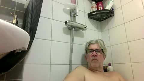 Snapshot of baggelina75 chatting on April 19, 2026, 4:50 pm baggelina75 online show from April 19, 2026, 4:50 pm