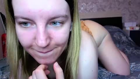 Snapshot of baiambel_mi chatting on March 30, 2026, 3:35 pm holly online show from March 30, 2026, 3:35 pm